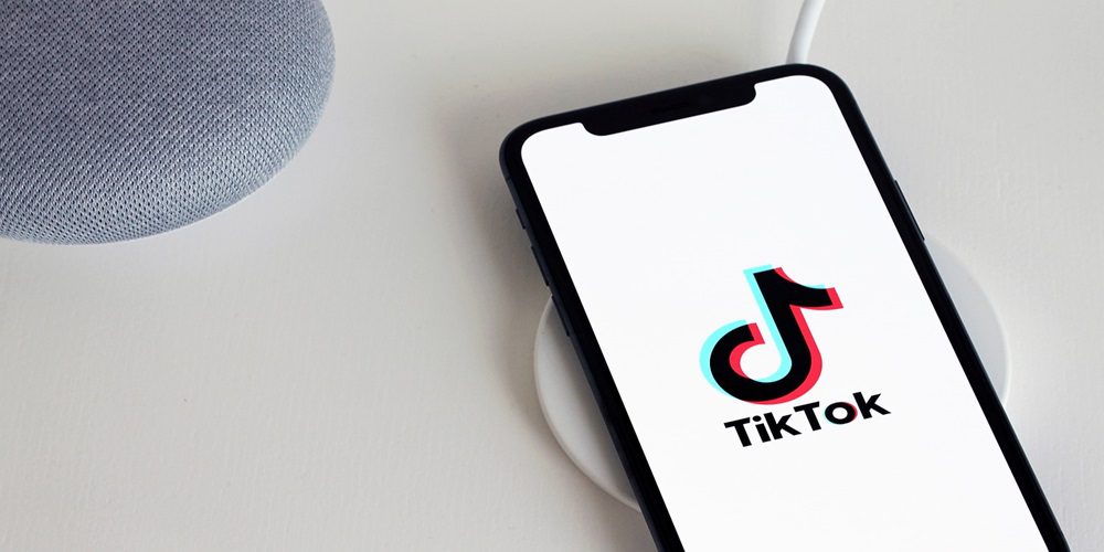 tiktok-partners-with-c2pa-to-label-ai-generated-content